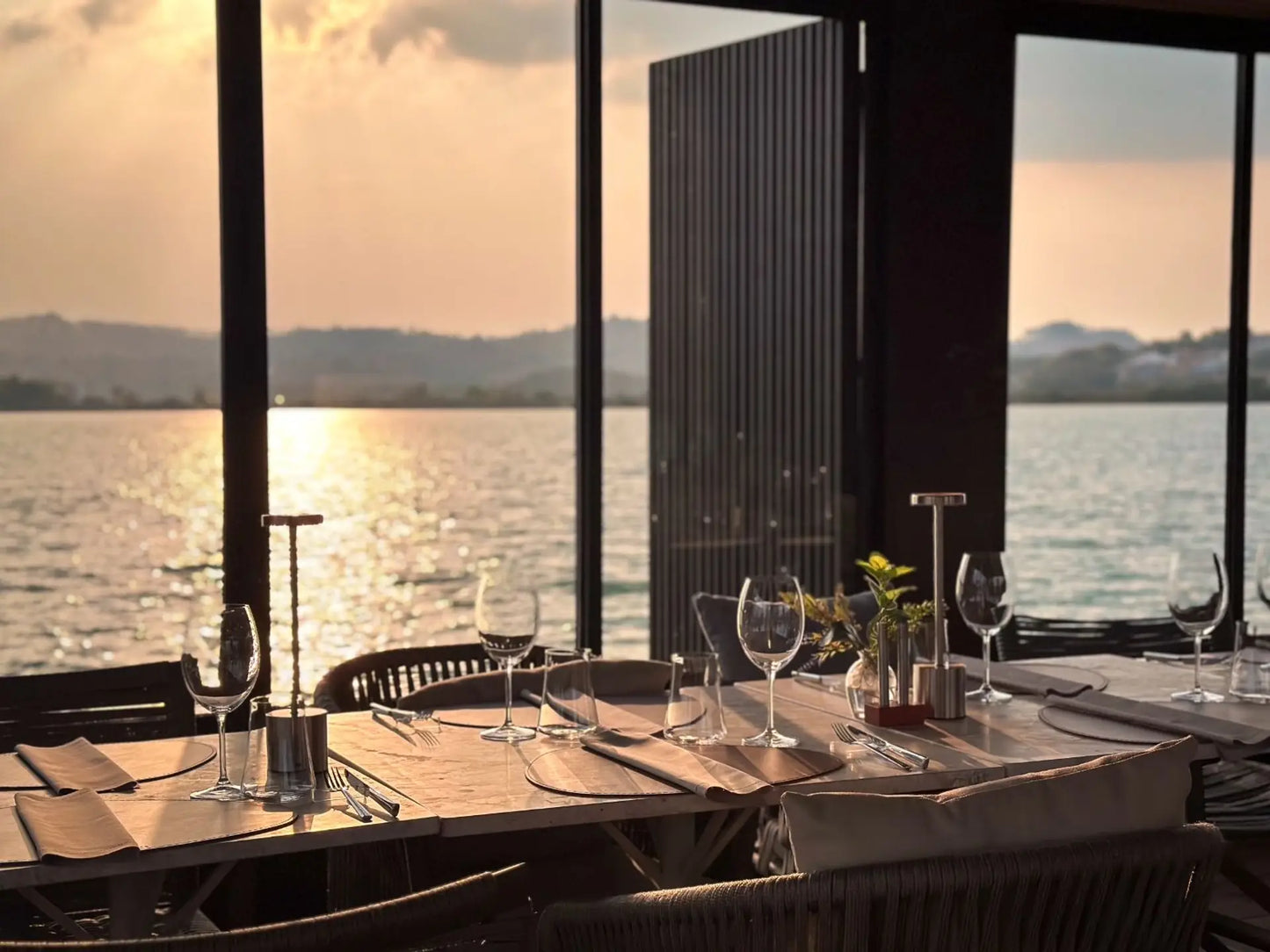 Wine Bar Flutuante da Alma Gerais