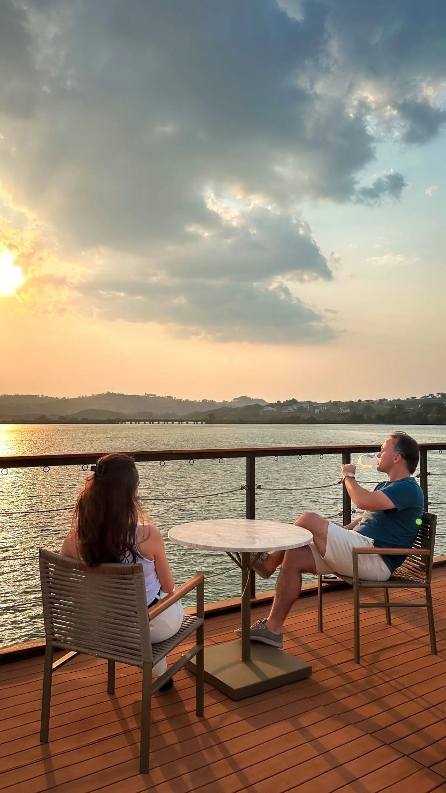 Wine Bar Flutuante da Alma Gerais